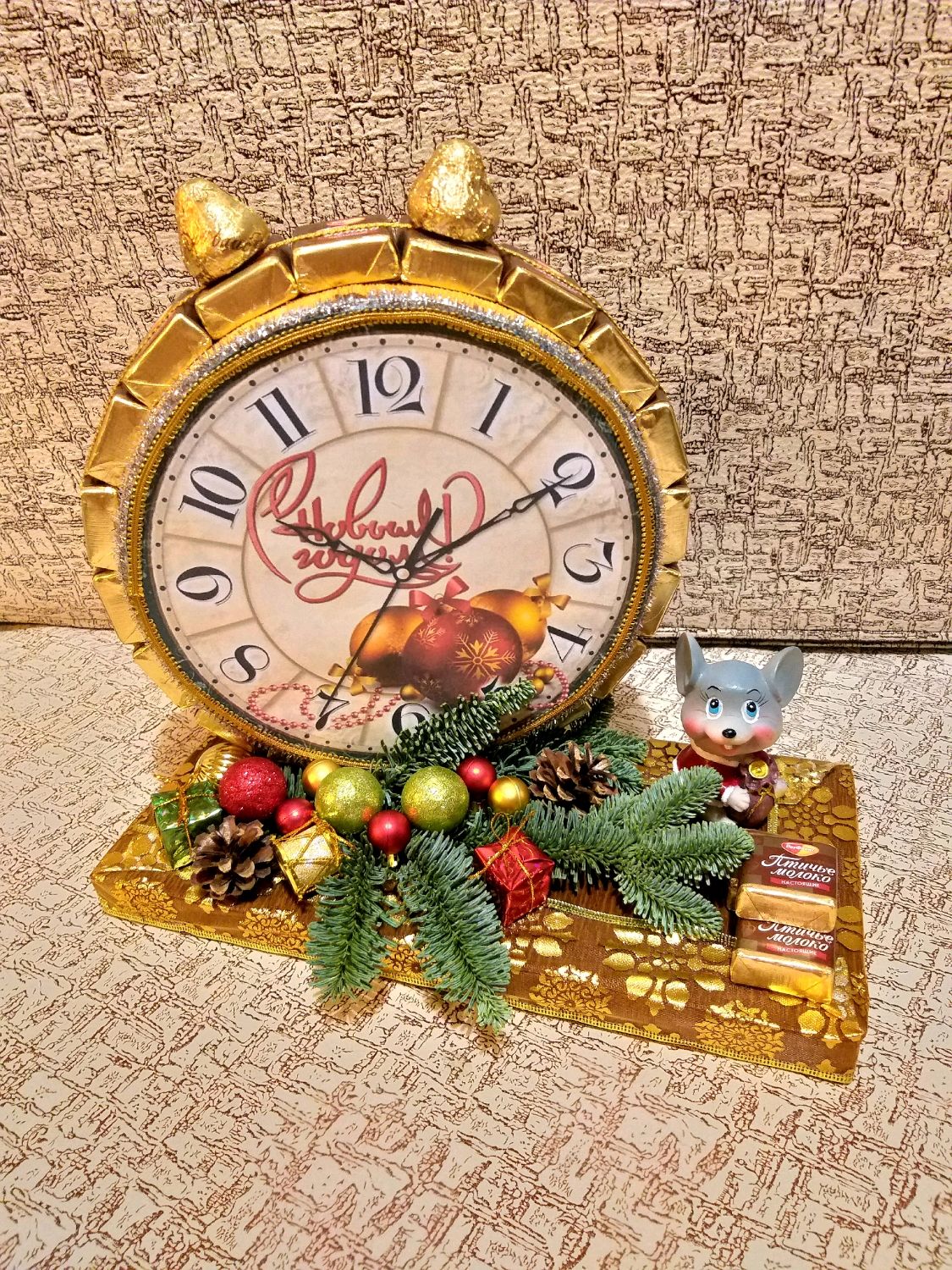 Часы из конфет / Новогодний подарок своими руками | Золотые ручки | Дзен