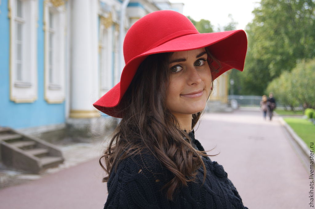 Незнакомка hd. Шляпка кристиан диор. Шляпы из велюра женские чехия шляпомания в спб купить. Шляпы из синамей. Шляпа санкт петербург.