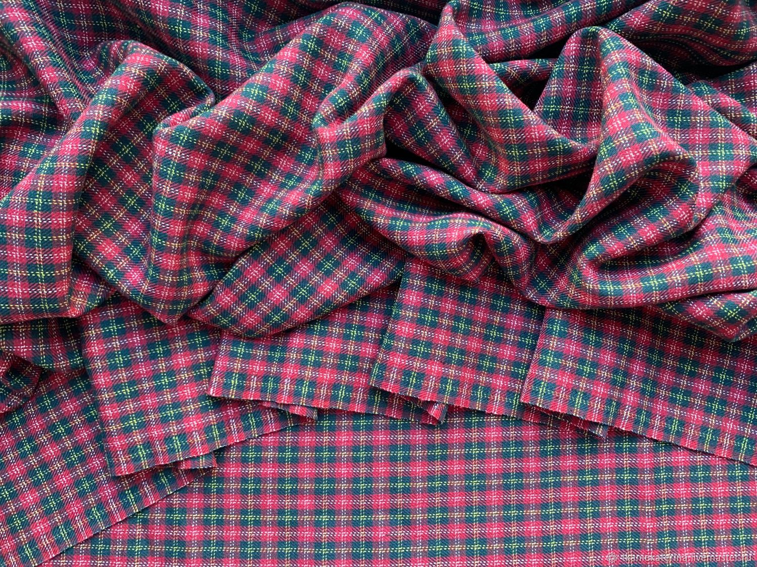 Ткань с новогодним принтом. Новогодний принт в клеточку. Новогодний принт в клеточку. Скатерть bonita, рождественская клетка. Новогодняя клетка.