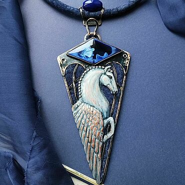 Украшения ручной работы. Ярмарка Мастеров - ручная работа Кулон "Pegasus magnificus". Handmade.