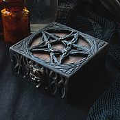 Фен-шуй и эзотерика handmade. Livemaster - original item Carved box with a pentagram. Handmade.