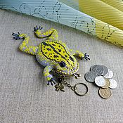 Сумки и аксессуары handmade. Livemaster - original item Coin holders: Yellow frog made of beads. Keychain coin. Handmade.