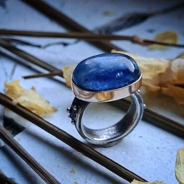 Украшения ручной работы. Ярмарка Мастеров - ручная работа Кольцо с кианитом. Handmade.