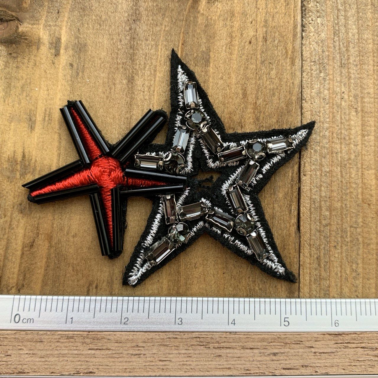 Нашивка для одежды сдвоенная звезда из страз и бисера в интернет ...