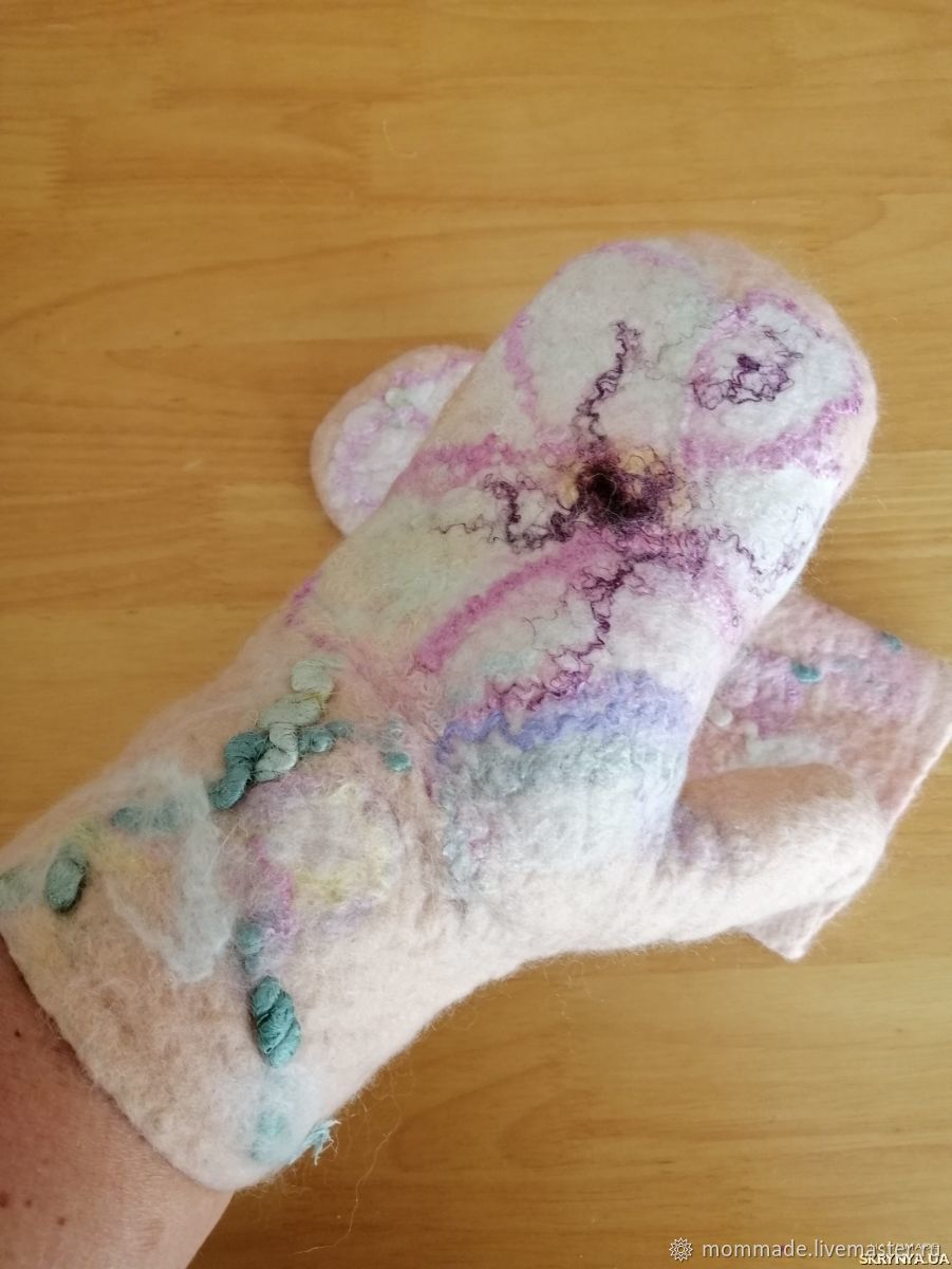 Валенки на резиновой подошве. Валяные тапочки мужские. Сердечко из шерсти. Войлоковы носки. Валяне.