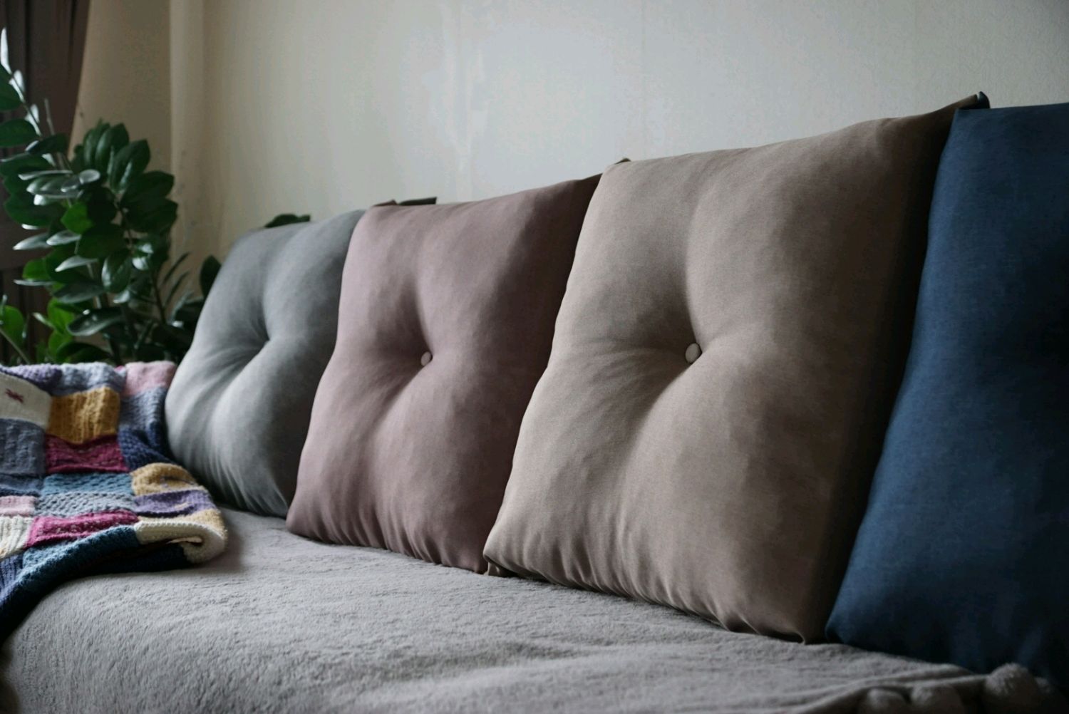 держатель подушки для дивана