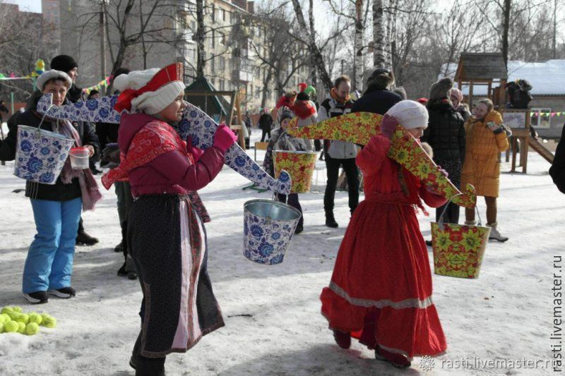 Помогите.Где можно купить деревянное коромысло???