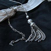 Necklace under the collar, 