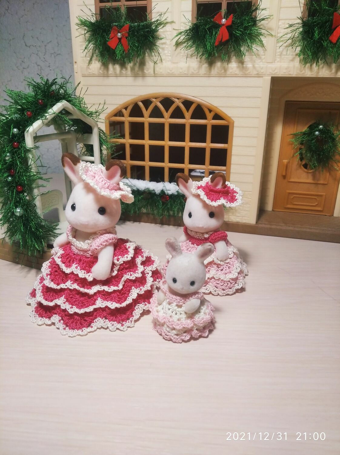 Платье для Sylvanian families в интернет-магазине Ярмарка Мастеров по цене  1000 ₽ – QXLKCRU | Одежда для кукол, Рязань - доставка по России