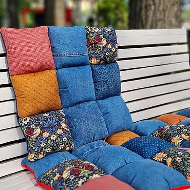 Делаем декоративные подушки из джинсов Сохраняйте идеи в копилочку 📌 Жде | Instagram