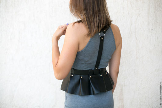 Купить Портупея с баской \"фалды\" - черный, однотонный, портупея ...