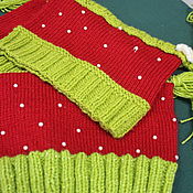 Pullover knitted female Leaves