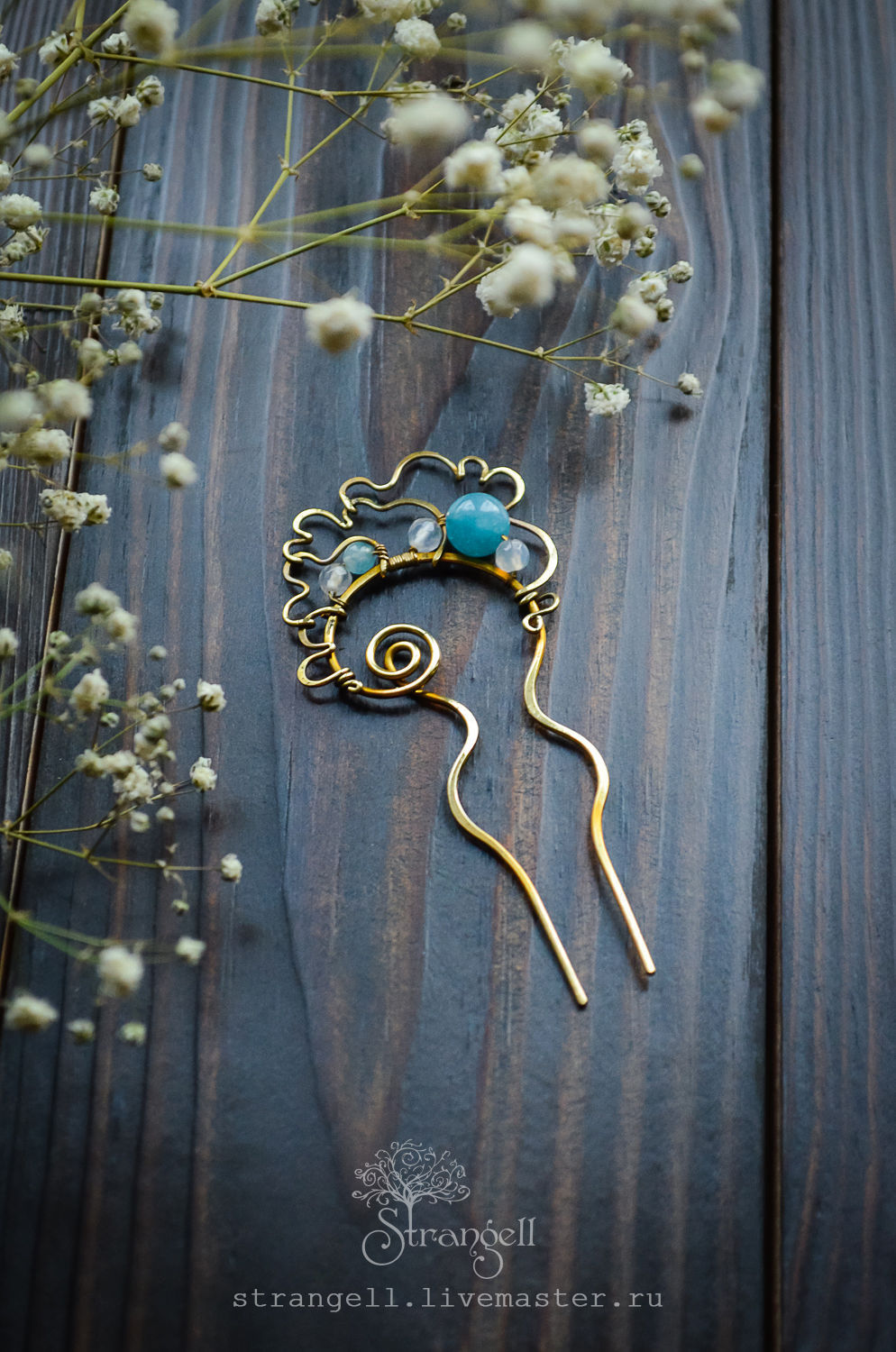 Маленькая латунная шпилька для волос с камнями, бохо wire wrap голубой .