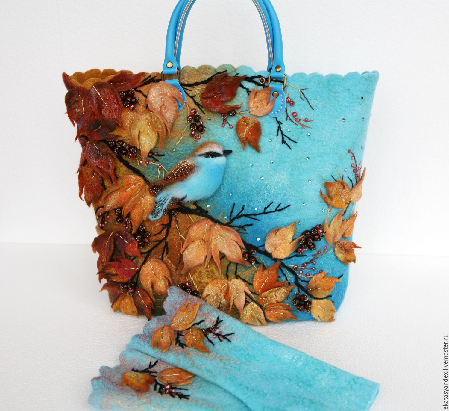 ручные украшения. необычные кожаные сумки. украшения в русском народном стиле. декор валяных сумок. сумочки из шерсти валяние.