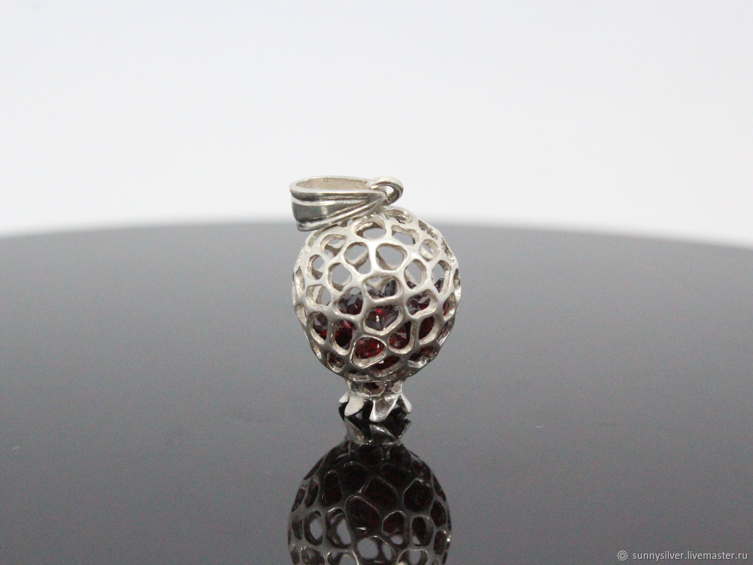 Openwork Garnet pendant with zircons in silver 925 GA0034, Pendant, Yerevan,  Фото №1