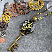 Украшения handmade. Livemaster - original item Steampunk Resin Key Pendant. Pendant with gears. Handmade.