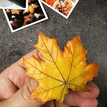Украшения ручной работы. Ярмарка Мастеров - ручная работа Брошь в виде реалистичного кленового листа. Ручная работа.. Handmade.