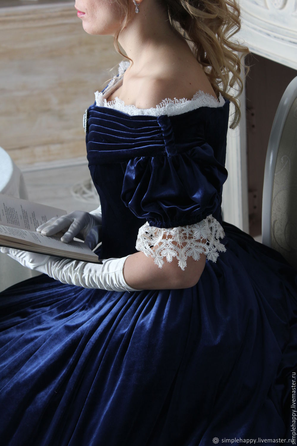 Платье кринолин 19 век синие бархат