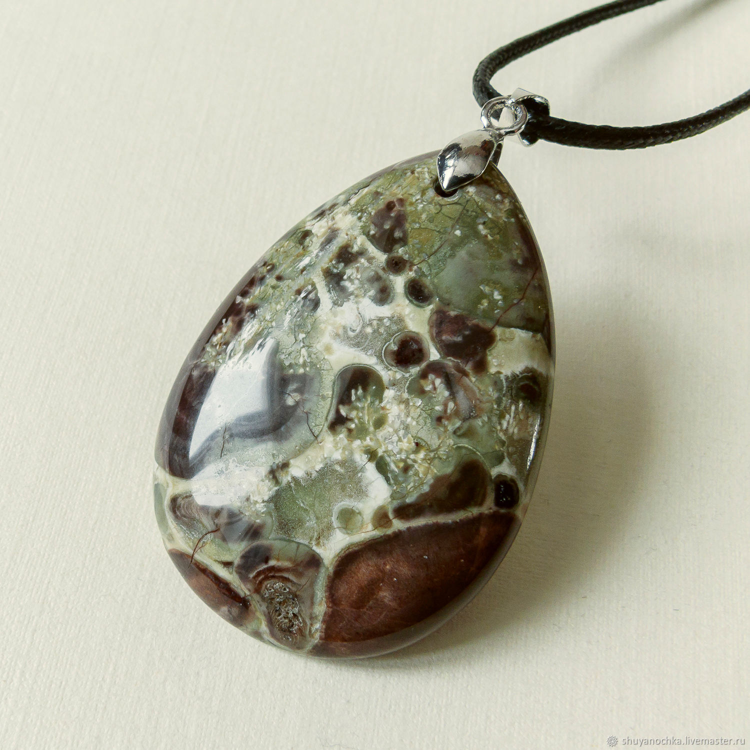 кулон яшма красная. яшма кулон. кулон яшма 750. яшма кулон. подвеска из яшмы.