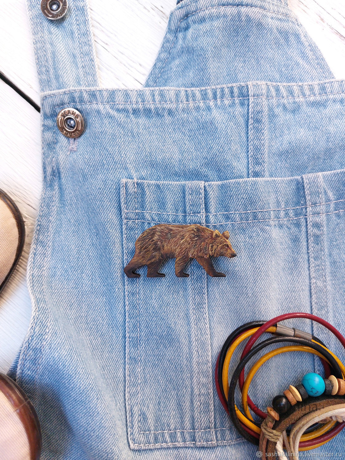 Значок/брошь деревянный медведь в интернет-магазине Ярмарка Мастеров по  цене 504 ₽ – TL3BQRU | Значок, Волгоград - доставка по России