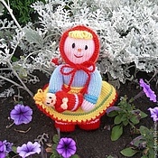 Елочная игрушка Радужный мальчик (вязаная кукла)