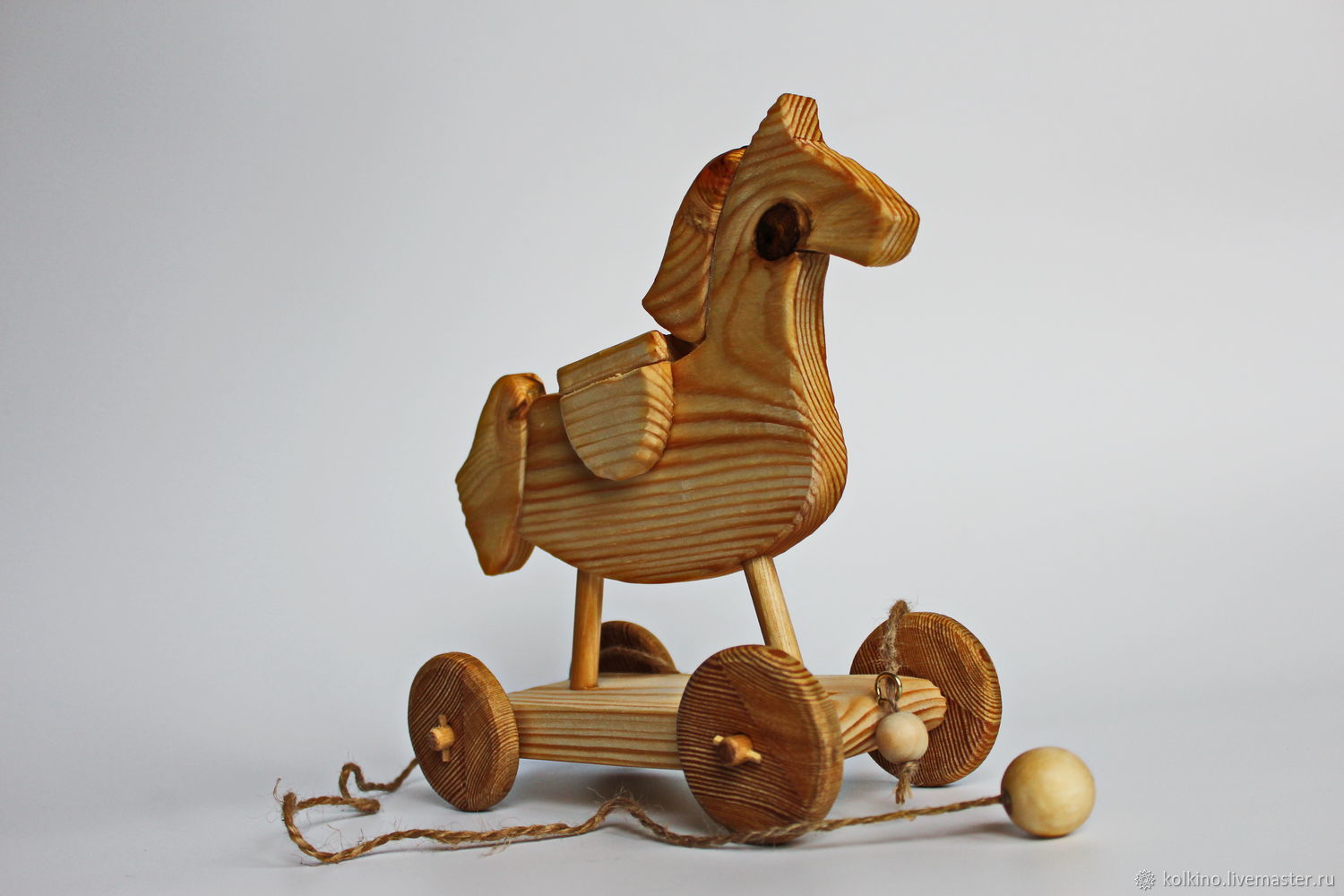 Коник цена. Качалка Fancy Коник Риччи. Деревянная лошадка на колесиках. Игрушка деревянная лошадка на колесиках. Конь на колесиках игрушка.