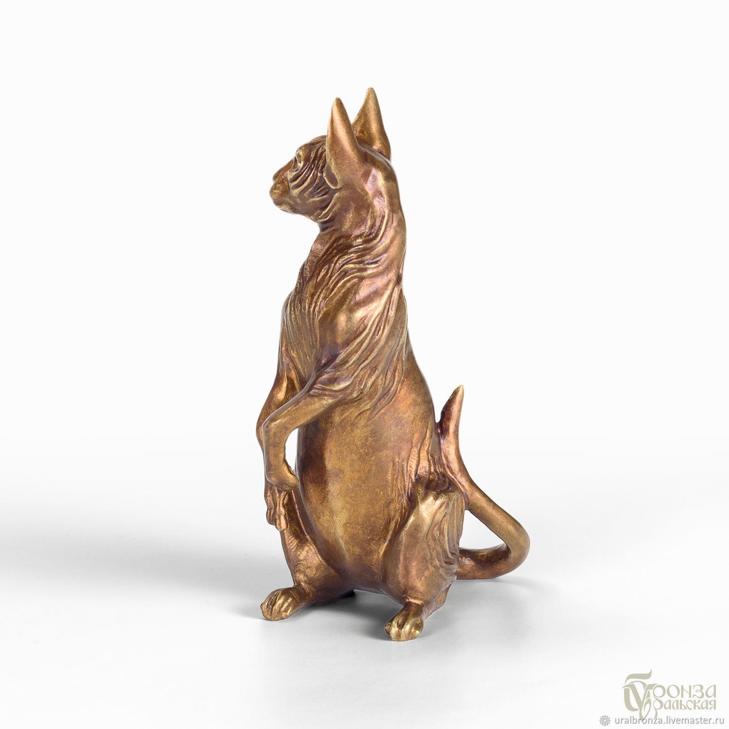 Фигурка кошки сфинкс. Фигурка кота сфинкса. Фигурка кота сфинкса. Сфинкс бронза. Статуэтка кошки.