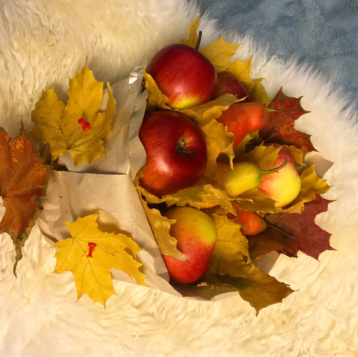 Осенний букет с яблоками