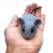 Украшения ручной работы. Ярмарка Мастеров - ручная работа Broche ratoncito gris ratón valyanaya de la lana ( mouse brooch). Handmade.