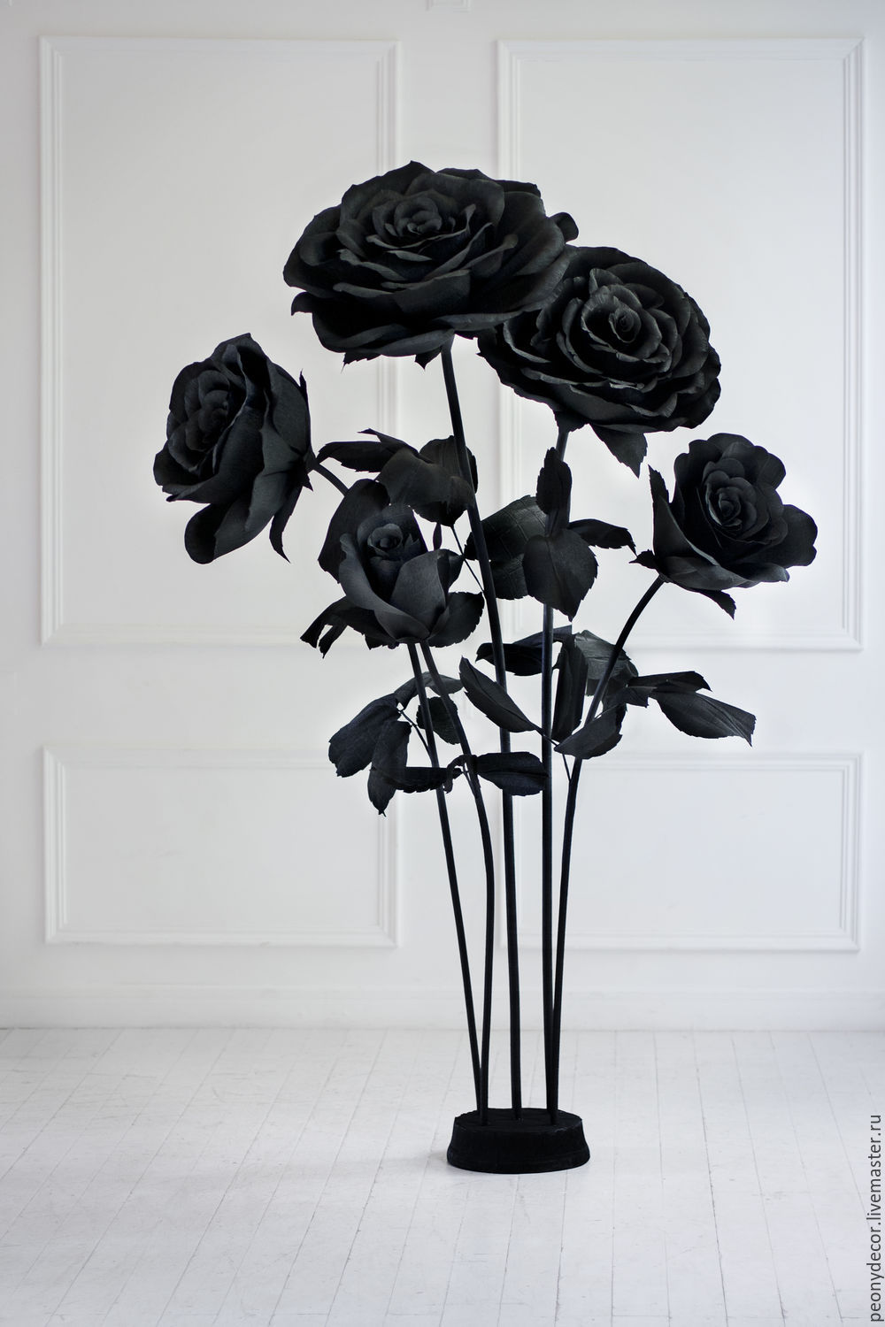 Черные цветы из изолона