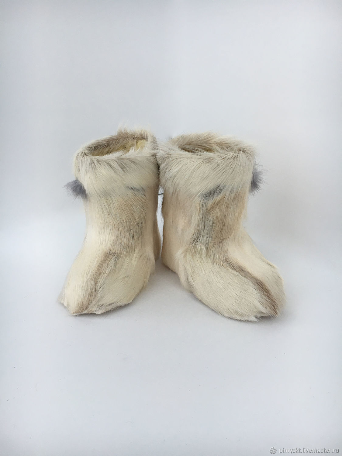 унты с камуса оленя. валенки пимы обудки детей войны. пимы за 5500. детские оленьи пимы. оленьи пимы.