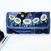 Сумки и аксессуары handmade. Livemaster - original item Purse Women`s Purse Denim Chamomile Patchwork Embroidery. Handmade.