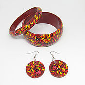 Украшения handmade. Livemaster - original item A set of two wooden bracelets and earrings 