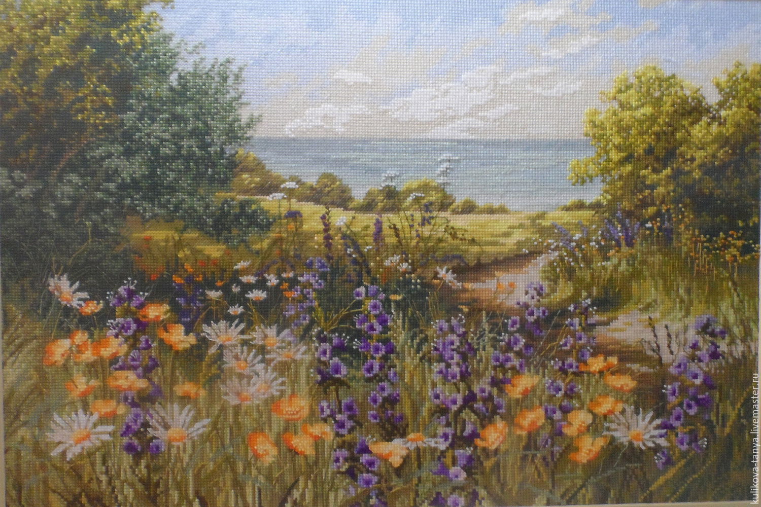 Embroidered picture of the Path to the sea hand embroidery cross stitch landscape meadow flowers meadow grass bells chamomile lavender summer sea for the soul romantic memories of childhood