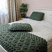 Для дома и интерьера handmade. Livemaster - original item Knitted Khaki plaid for the foot of the bed and removable pillow covers. Handmade.