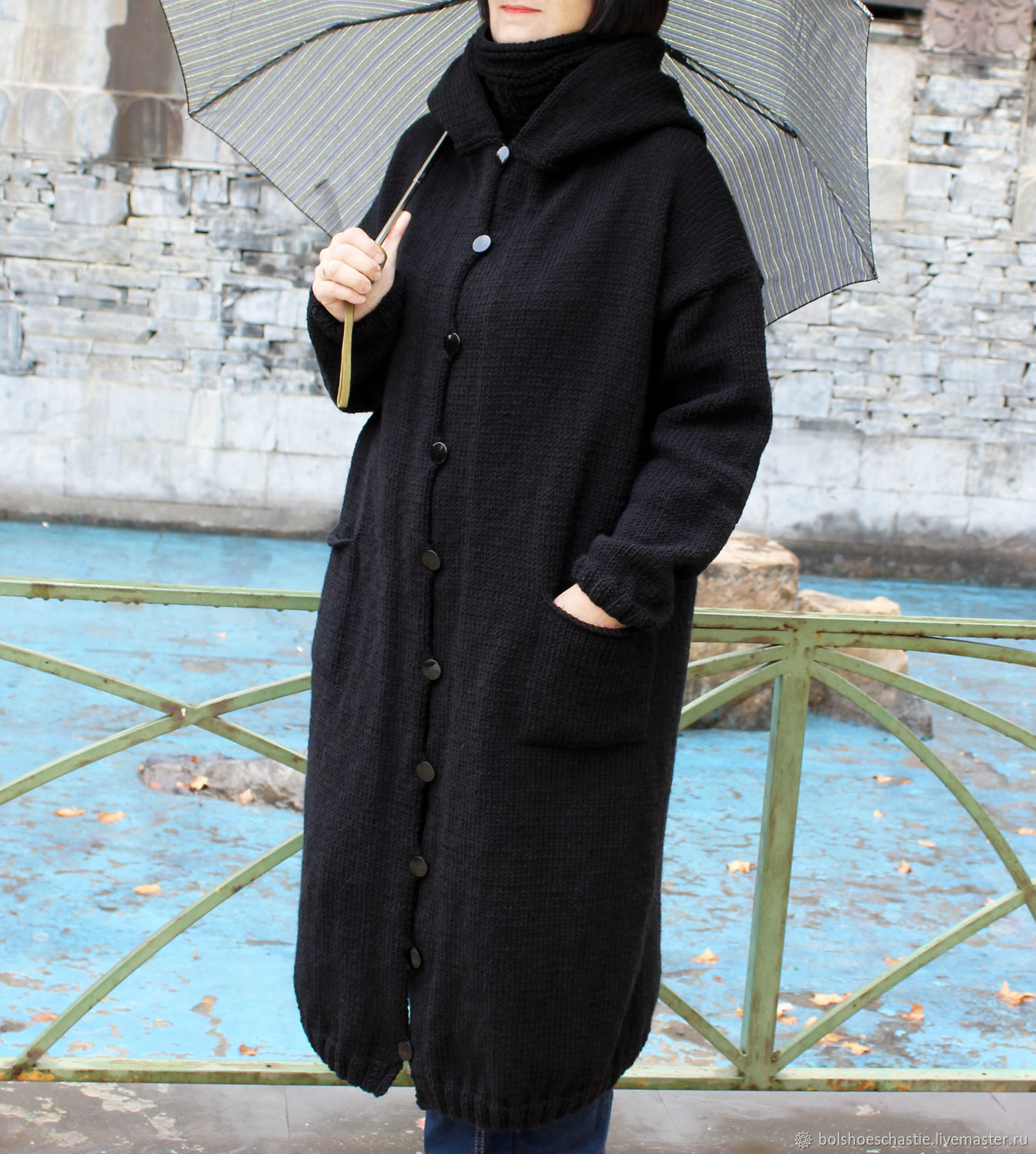 Кардиган женский с капюшоном черный в интернет-магазине Ярмарка Мастеров поцене 10000 ₽ – F30RZRU