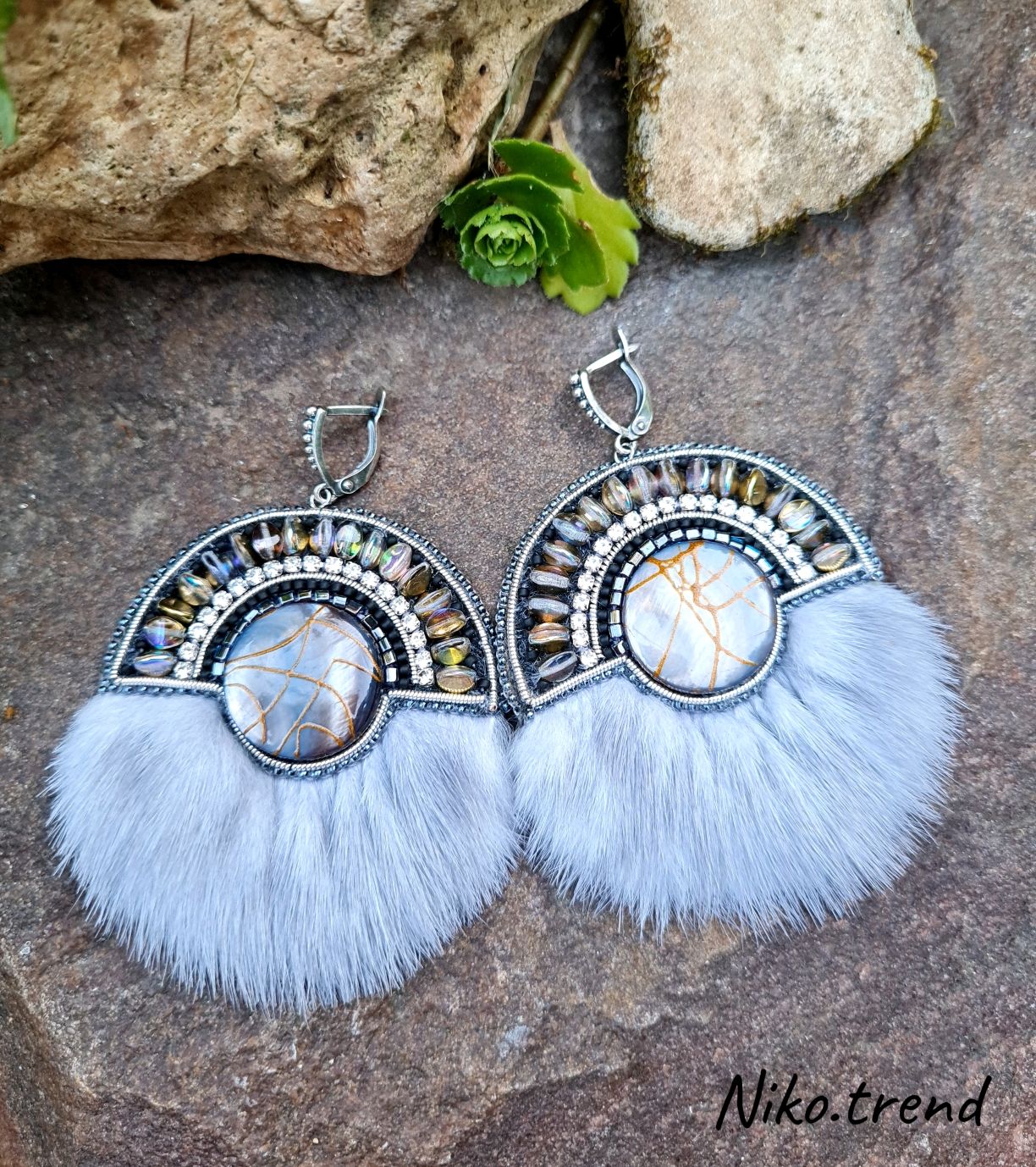 Серьги с мехом норки. Меховые серьги. Серьги вышитые бисером . Earrings with fur.