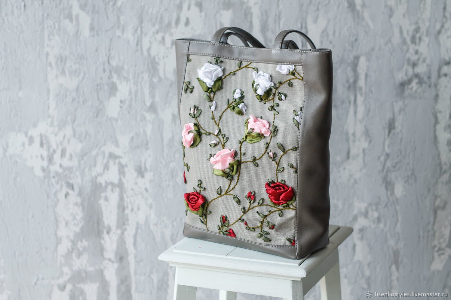 Красивая и оригинальная сумка_ вышивка атласными лентами_Fisenko brand