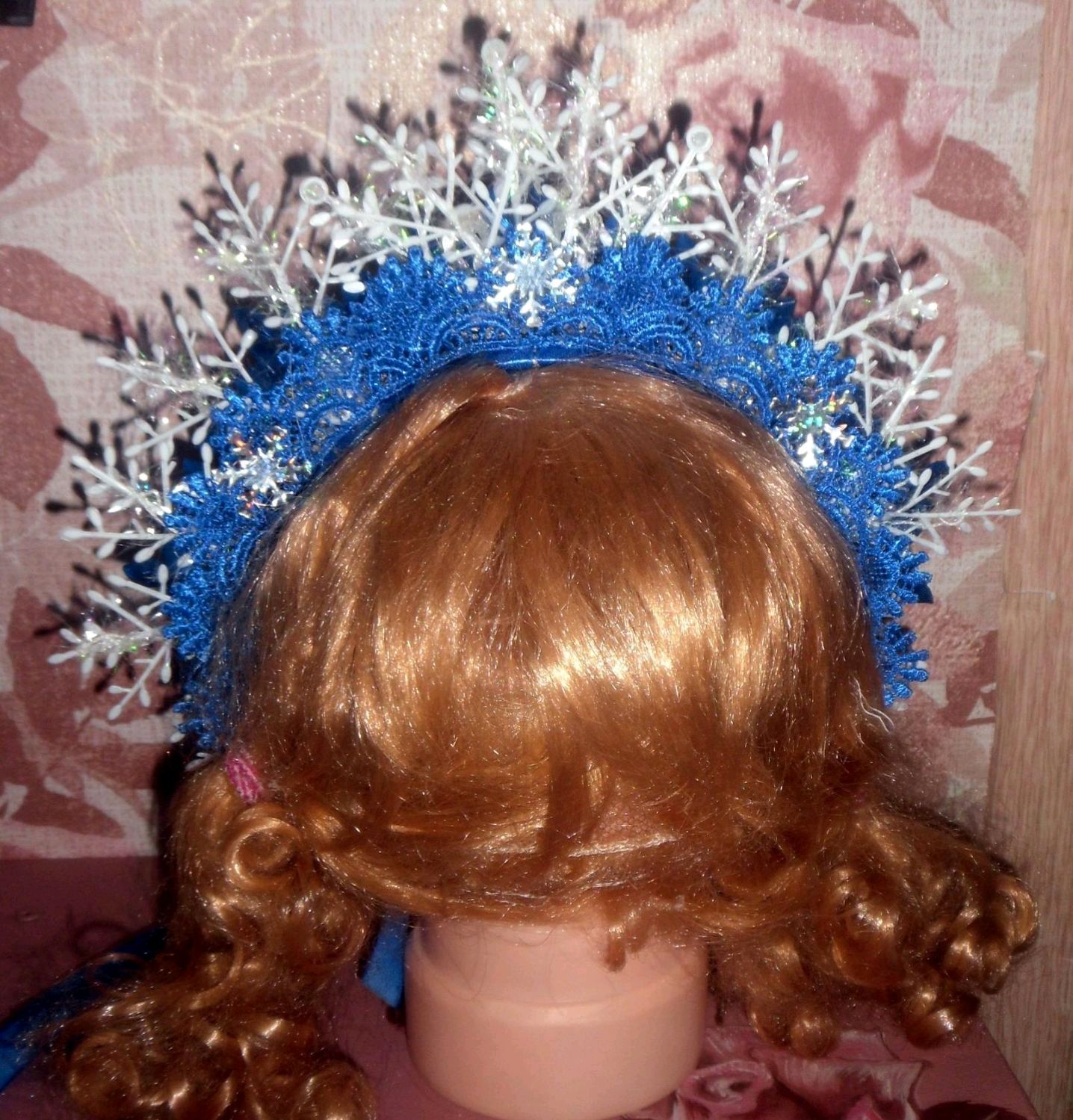 Снежинки на голову. Корона «Снежинка». Корона снежинки для девочки. Корона для костюма снежинки. Новогодняя корона для девочки.