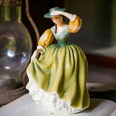 Винтаж ручной работы. Ярмарка Мастеров - ручная работа Винтаж: Статуэтка Royal Doulton "Buttercup", Англия, 1963 год. Handmade.