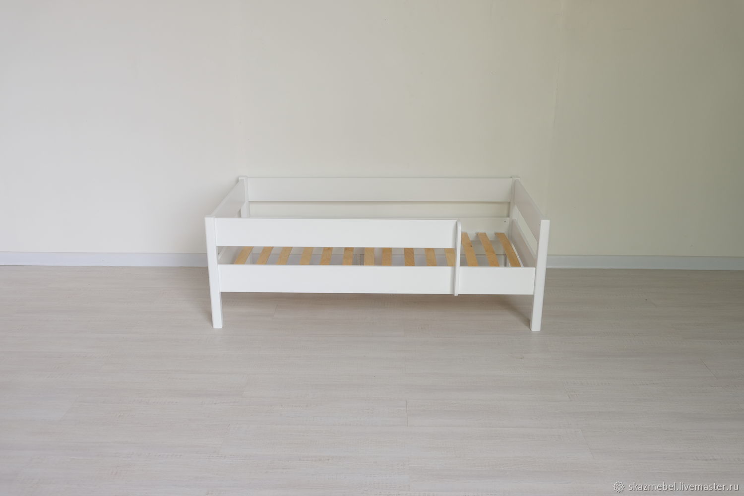 Кровать детская Эовин Ронда, белая m, с защитным бортиком