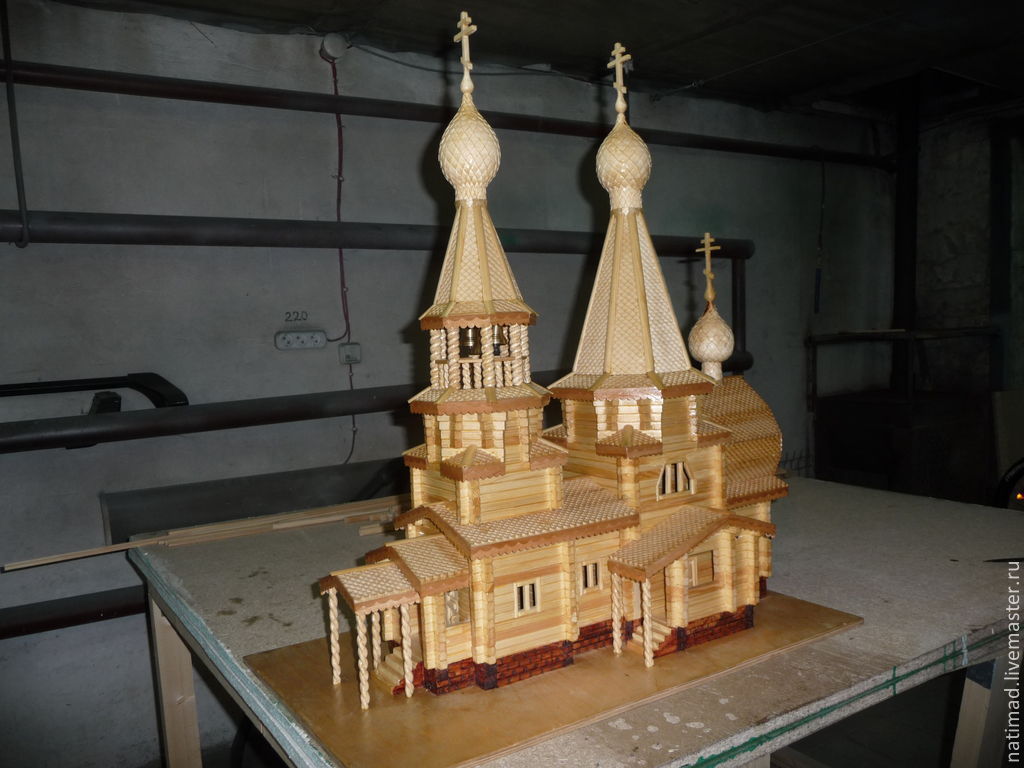 Процесс изготовления макета храма