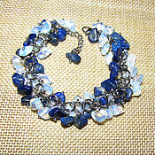Bracelet stones red chalcedony and lapis lazuli