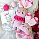 Вязаные игрушки для новорожденных. Подарок на рождение розовый зайчик. Подарок новорожденному. Вязаные игрушки.Наборы для малышей. Ярмарка Мастеров.  Фото №4