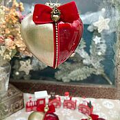 Сувениры и подарки handmade. Livemaster - original item Christmas decorations: The heart is red with gold. Handmade.