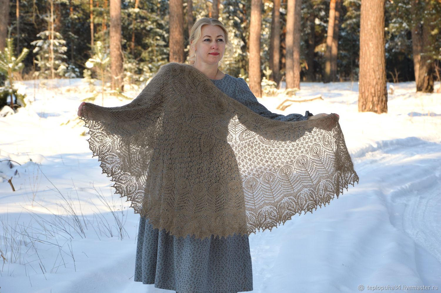 Шали: Ажурная пуховая шаль "Таёжная сказка" ручная работа купить в интернет-магазине Ярмарка Мастеров по цене 9000 ₽ – W9M3YRU, Шали, Урюпинск - доставка по России