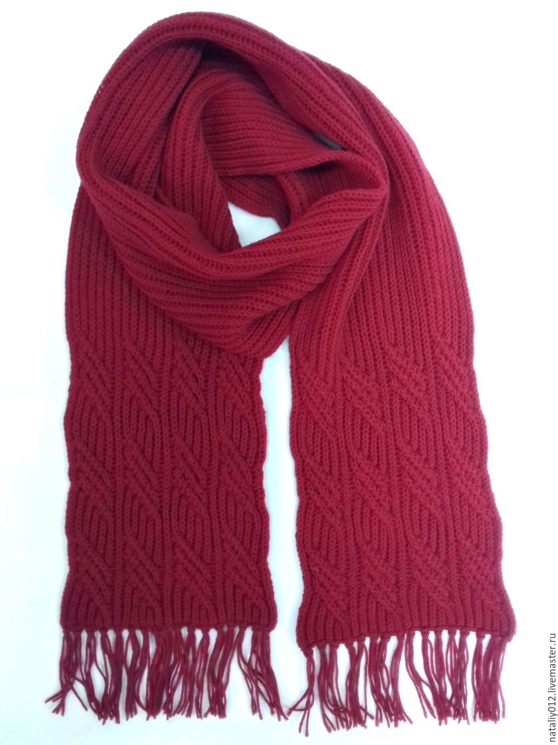 Вайлдберриз купить шарфы. Трикотажный шарф. Шарф женский. Шарф вязаный широкий. Красный вязаный шарф.