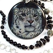 Украшения handmade. Livemaster - original item Pendant: IRBIS – the snow leopard – shaped pendant with lacquer miniature painting. Handmade.