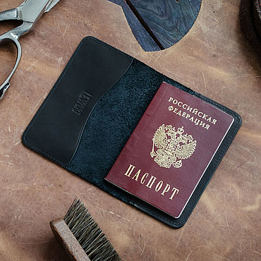Канцелярские товары ручной работы. Ярмарка Мастеров - ручная работа Кожаная обложка на паспорт "Кострома". Для документов. Handmade.