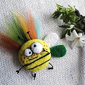 Милая маленькая брошь желтая пчела, сувенир для девочки